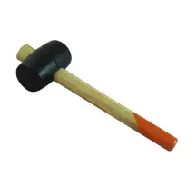 Киянка c деревянной рукояткой Sturm 1120403, 450 г, черная резина