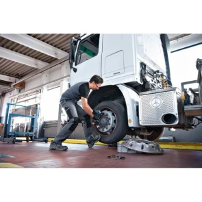 Акумуляторний ударний гайковерт Bosch GDS 18V-1050 H (2х18 В, 8 А*год) (06019J8502) №5