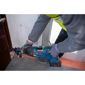 Аккумуляторная сабельная пила Bosch GSA 18 V-LI C Professional (18 В, без АКБ, 2900 ход/мин) (06016C0020) №10