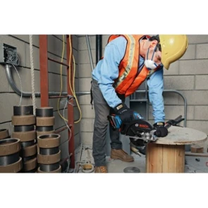 Аккумуляторная дисковая пила Bosch Professional GKM 18V-50 (18 В, 2х5 А*ч, 136 мм) (06016B8002) №5
