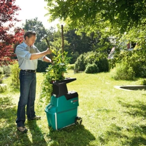 Садовий подрібнювач Bosch AXT 25 D (2.5 кВт) (0600803100) №2