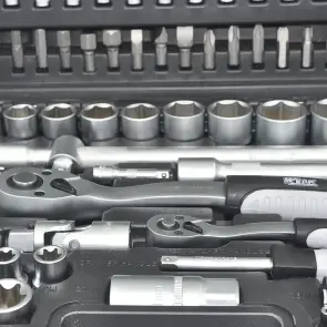 (70223) Набор инструментов профессиональный 1/2" и 1/4" 82 ед. WERK №3