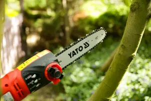 Телескопічний сучкоріз 710Вт, 25см YATO №11