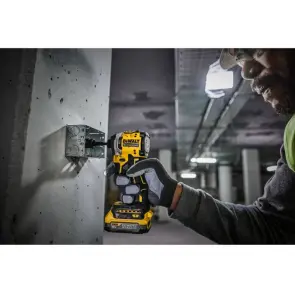 Набор из двух инструментов бесщеточных DeWALT DCK2051H2T №14