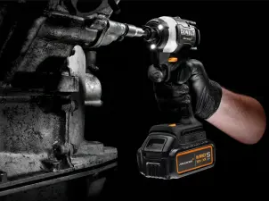 Набір з двох інструментів акумуляторних безщіткових McLaren F1 TEAM LIMITED EDITION DeWALT DCK200MP2T №17