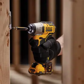 Набір з двох інструментів безщіткових DeWALT DCK2110L2T №13
