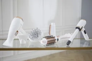 Фен-щетка Rowenta Brush Activ' Ultimate Care, 700Вт, 3 режима, иониз-я, холл. обдув, оборот. насадок, керамика, бело-золотой №10