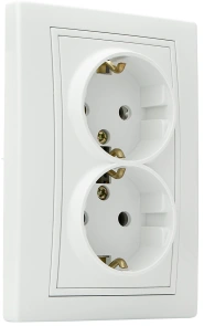 Розетка двойная 2Р+PE PB16/2-С-Fl-W (белая) №4