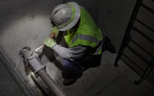 Ліхтар безпечний світлодіодний налобний MILWAUKEE, ISHL-LED, на елементах живлення AAA №14