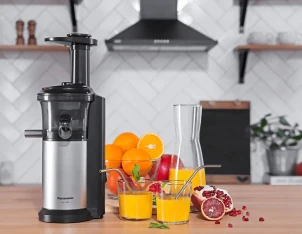 Соковитискач Panasonic Viva Collection шнековий 150Вт, чаша-0.4л, пластик/метал, чорний №6