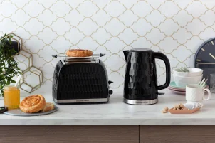Тостер Russell Hobbs Honeycomb 850Вт, широкі слоти, пластик, чорний №6