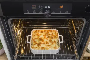 Духова шафа Gorenje електрична, 77л, A+, дисплей, IconLed, нерж №9