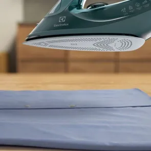 утюг Electrolux, 2600Вт, 330мл, паровой удар 210гр, керам. подошва, зеленый №8
