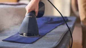 Отпариватель Philips компактный 8000 Series, 1600Вт, 230мл, постоянная пара – 32гр, керам. подошва, черный №4