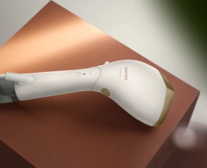 Отпариватель Philips компактный Series 7000, 1500Вт, 100 и 200мл, паровой удар -28гр, перчатка, чехол, нерж. сталь, белый №6