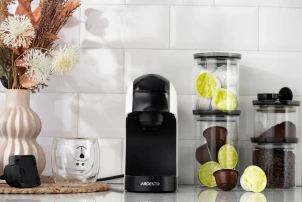 Кофеварка Ardesto капсульная, 0.8л, капсулы Nespresso, Nescafe Dolce Gusto, молотый кофе, сенсорное управление, белый №4