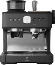Кофеварка Electrolux рожковая, 3л, зерно+молотая, ручной капуч, кофемолка, подогрев чашек, подача гар. воды, черный