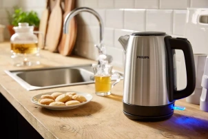 Электрочайник Philips Daily Collection 1.7л, металл №4