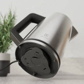 Електрочайник Electrolux 1.7л, Strix, дисплей, метал, підтримка температури, нерж. сталь №7