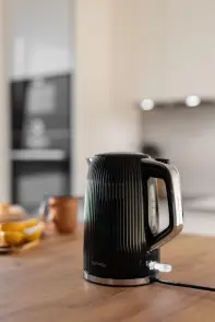 Электрочайник Gorenje 1.7л, Strix-контроль, черный матовый №19