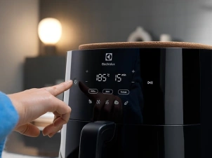 Мультипіч Electrolux 1500Вт, чаша-5л, сенсорне керування, 5 авто. програм, пластик, чорний №3