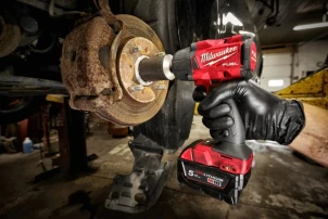 Гайкокрут імпульсний компактний 1/2" (881 Нм) з фрикційним кільцем MILWAUKEE M18 FMTIW2F12-502X , (+ заряд.пристрій, 2 акум., HD №10