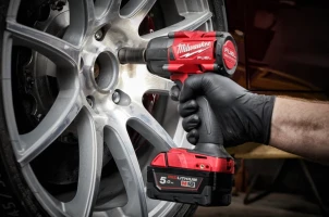 Гайкокрут імпульсний компактний 1/2" (881 Нм) з фрикційним кільцем MILWAUKEE M18 FMTIW2F12-502X , (+ заряд.пристрій, 2 акум., HD №14