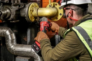 Шлифмашина угловая аккумуляторная MILWAUKEE, M18 FSAG125XB-502X, диаметр 125мм (+2 аккумулятора, зарядное устройство, защитный кожух, №8