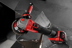 Шлифмашина угловая аккумуляторная MILWAUKEE, M18 FSAG125XB-502X, диаметр 125мм (+2 аккумулятора, зарядное устройство, защитный кожух, №14