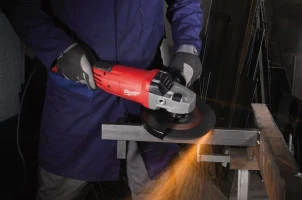 Угловая шлифмашина MILWAUKEE 230 мм AG 22-230/DMS 4933433630 (+ защитный кожух, гайка фланцевая, боковая рукоятка, кабель 4 №9