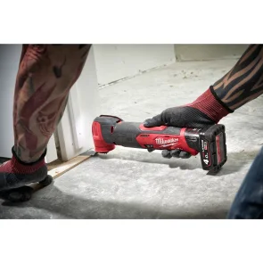 Аккумуляторный компактный многофункциональный инструмент (реноватор) MILWAUKEE M12 FUEL FMT-422X, (+ заряд.устройство, 2 аккум. №9