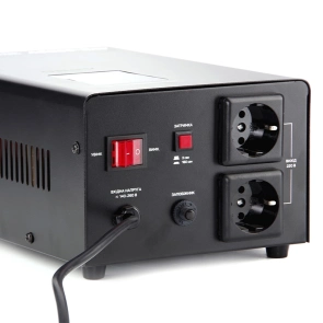 Стабилизатор напряжения релейный AVR-2000V (подвесной) APRO №9