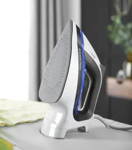 Праска Russell Hobbs Easy Store Pro, 2400Вт, 320мл, паровий удар -180гр, постійна пара - 45гр, зберігання шнура, керам. підошва, біло-синій №7