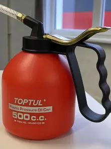 Маслянка важільна пластикова TOPTUL 500 мл гнучкий наконечник NCAB0150 №3
