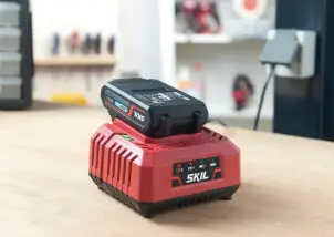 Аккумулятор 2,5 Ah с зарядным устройством 2,4 А SKIL BR1E3102AA+CR1E3122AA 2,5 Ah/2,4 А 11072600501 (BC1E3110AA) №4