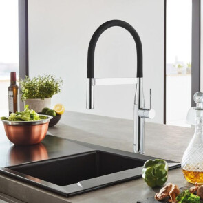 Змішувач для кухні з гнучким виливом Grohe Essence New 30294000 №3