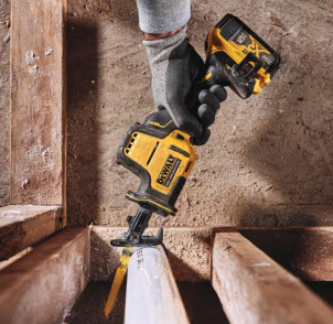 Пила шабельна акумуляторна DeWALT, 18В XR Li-lon, безщіткова, 0 - 2800 ход/хв, величина ходу 16 мм, вага 1.43 кг, без акумуляторів і ЗП, TSTAK №8