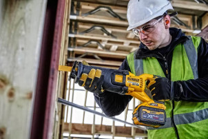 Пила сабельная аккумуляторная DeWALT, 54В XR FLEXVOLT Li-lon 0 - 3000 ход / мин, величина хода 28.6 мм, вес 3.54 кг, без аккумуляторов и ЗП, TSTAK №8