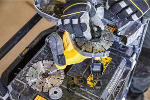 Штроборез аккумуляторный бесщеточный DeWALT, 54В XR FLEXVOLT Li--ion, диаметр диска 125х22.23 мм, вес 3.7 кг, без аккумулятора и ЗП, TSTAK №9